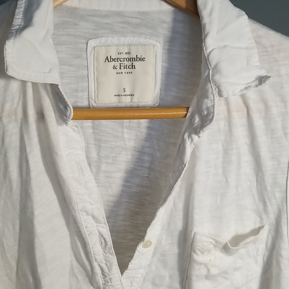 Abercrombie button down sleeveless shirt - Picture 2 of 8